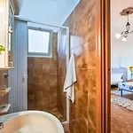 Controvento Sea View Bed and breakfast