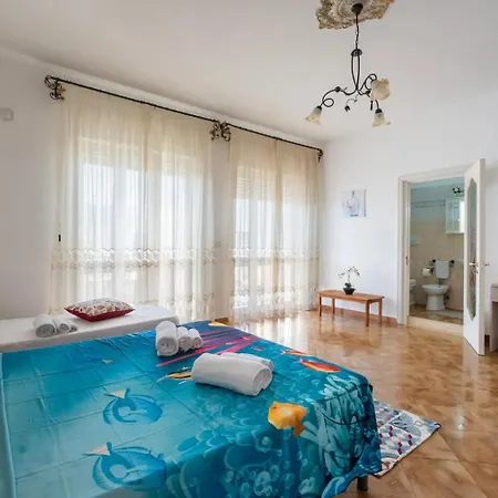 Bed and breakfast Controvento Sea View 4*