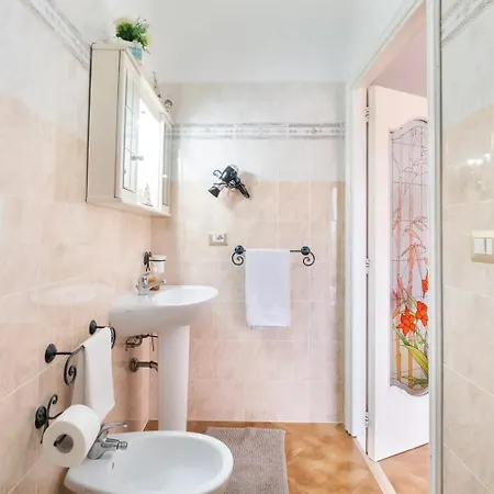 B&B Controvento Sea View 4*