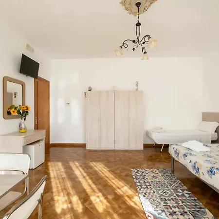 Controvento Sea View 4*