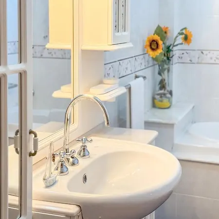 Controvento Sea View Bed and breakfast