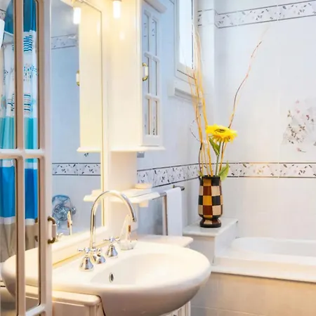 Controvento Sea View 4*