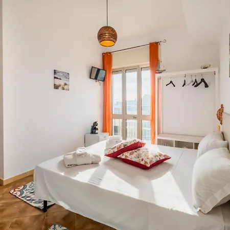 Bed and breakfast Controvento Sea View 4*