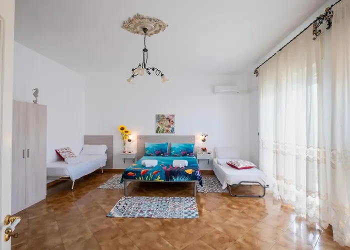 Bed and Breakfast Controvento Sea View