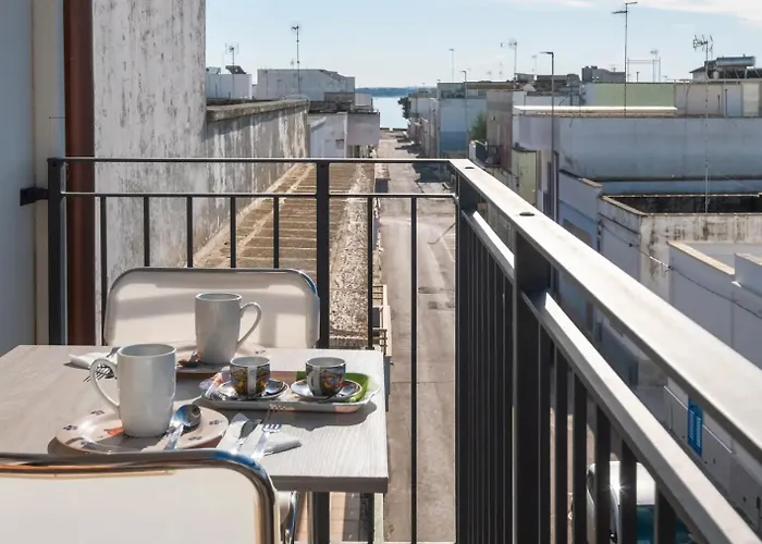 Bed and Breakfast Controvento Sea View 4*
